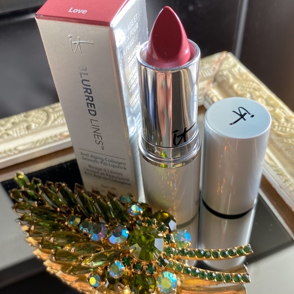 it cosmetics Other - *NEW* It Cosmetics Blurred Lines - Love